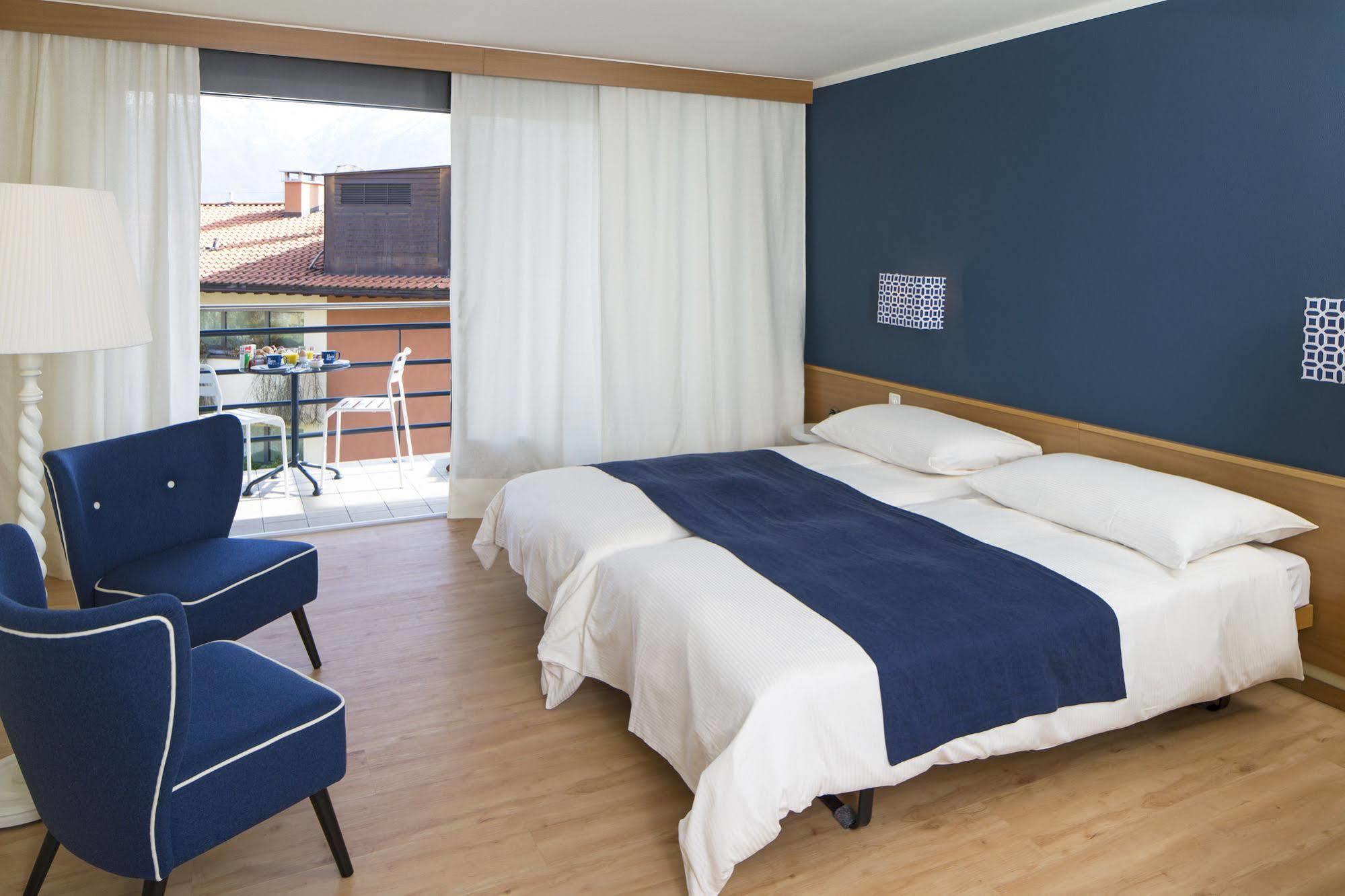 La Barca Blu Hotel Muralto Exterior photo